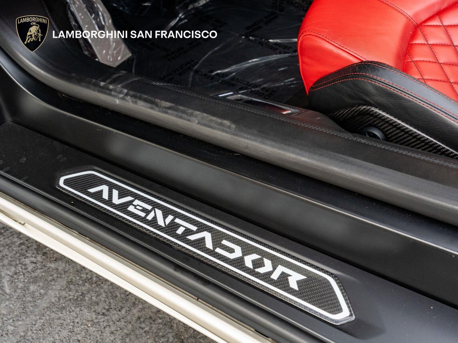 2016 Lamborghini Aventador LP 700-4 Roadster