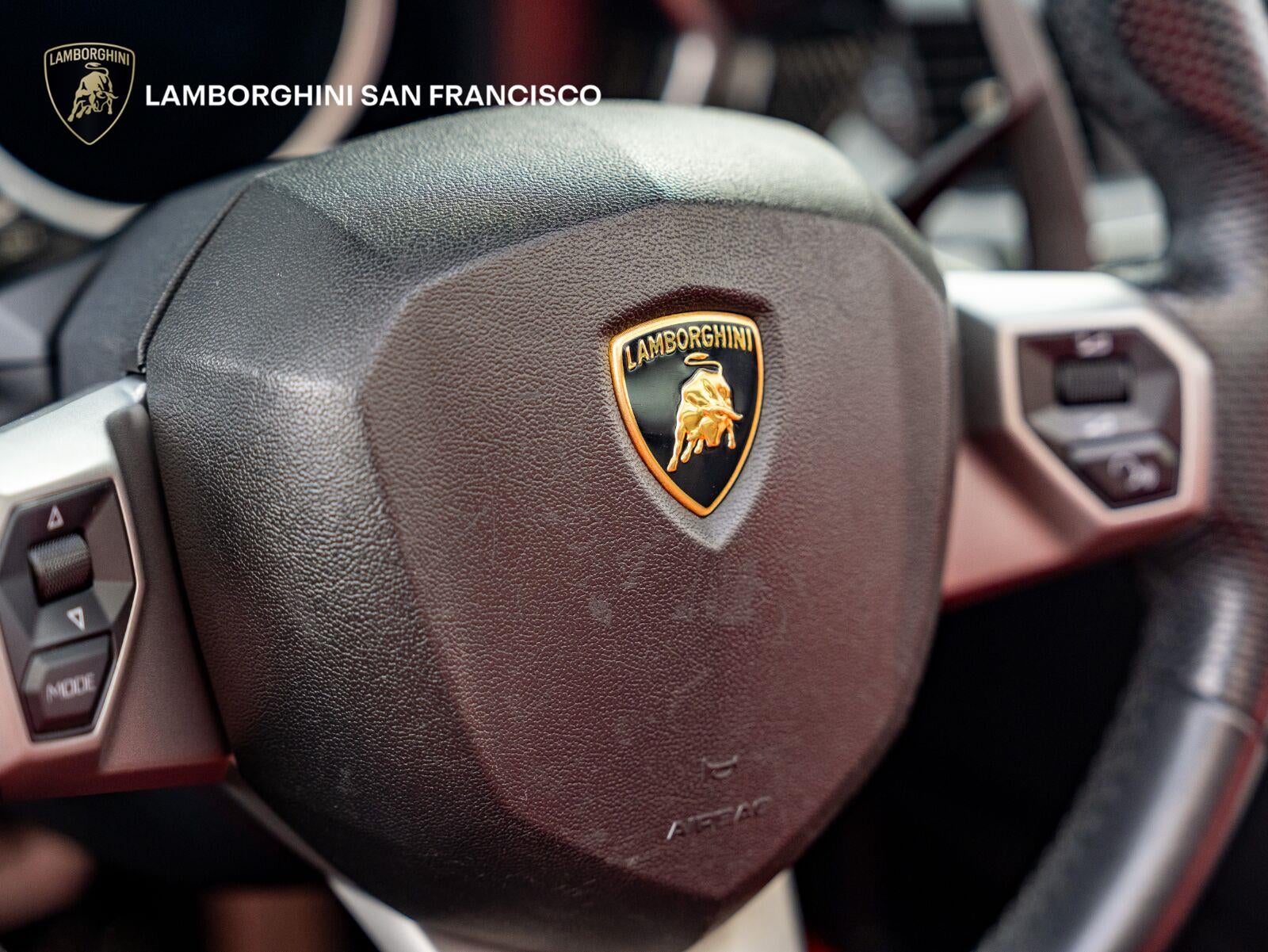 2016 Lamborghini Aventador LP 700-4 Roadster