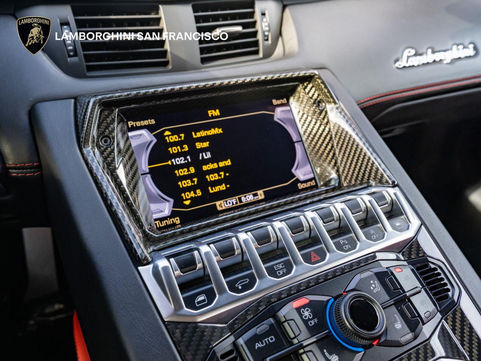2016 Lamborghini Aventador LP 700-4 Roadster