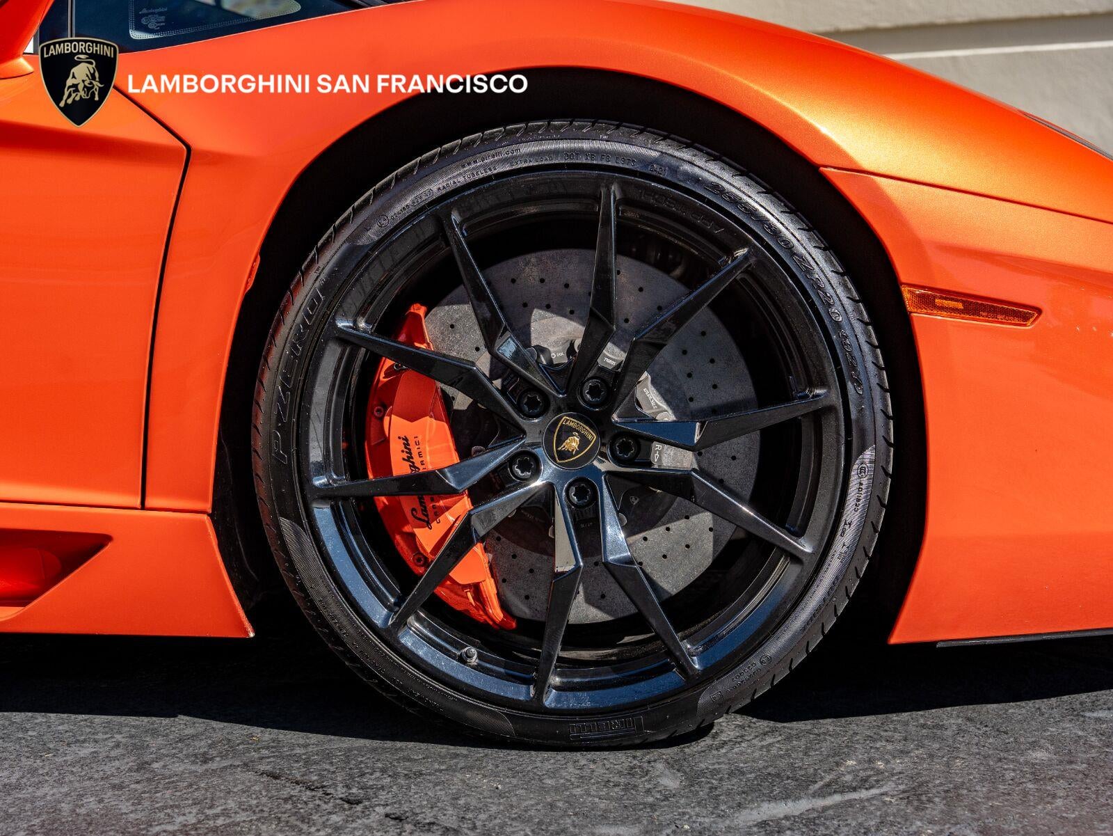2016 Lamborghini Aventador LP 700-4 Roadster