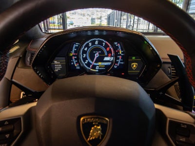 2016 Lamborghini Aventador Roadster LP 700-4 Pirelli Edition