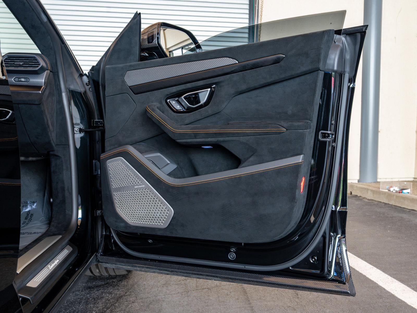 2024 Lamborghini Urus Performante