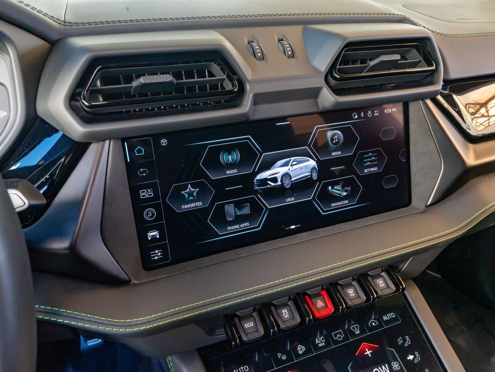 2025 Lamborghini Urus SE