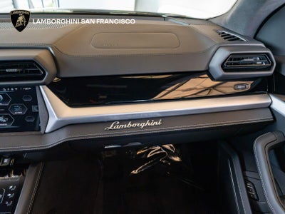 2026 Lamborghini Urus SE