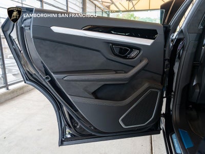 2026 Lamborghini Urus SE