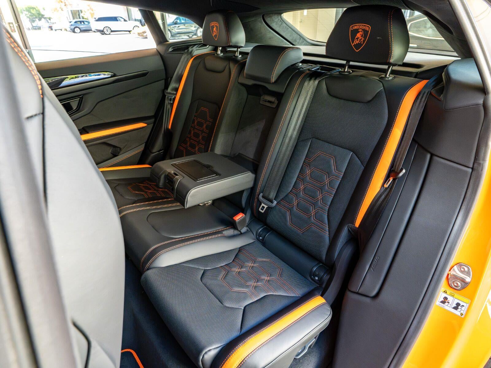 2025 Lamborghini Urus SE