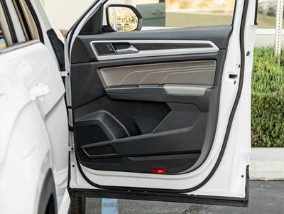 2022 Volkswagen Atlas 3.6L V6 SE w/Technology