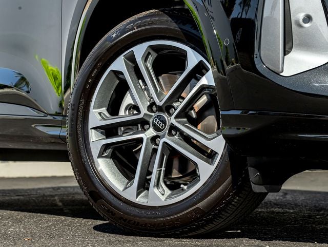 2026 Audi Q5 2.0T Premium quattro