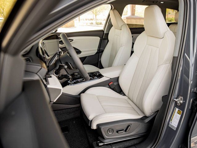 2025 Audi Q6 e-tron Premium Plus