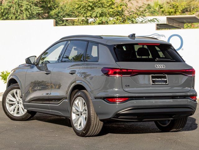 2025 Audi Q6 e-tron Premium Plus