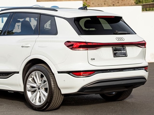 2025 Audi Q6 e-tron Premium Plus