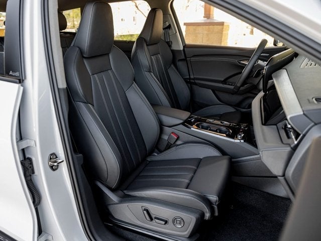 2025 Audi Q6 e-tron Premium Plus