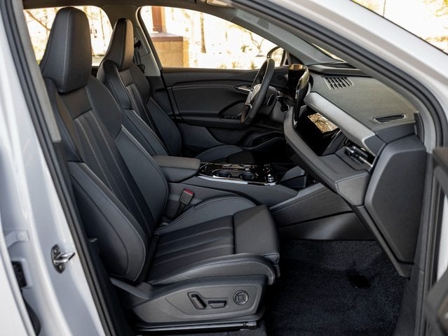 2025 Audi Q6 e-tron Premium Plus