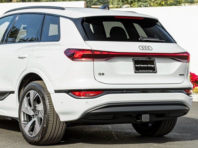 2025 Audi Q6 e-tron Premium Plus quattro