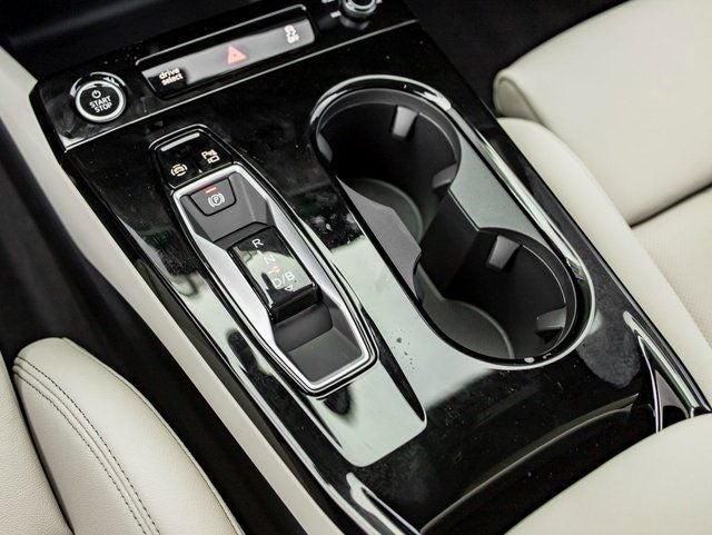 2025 Audi Q6 e-tron Premium Plus quattro