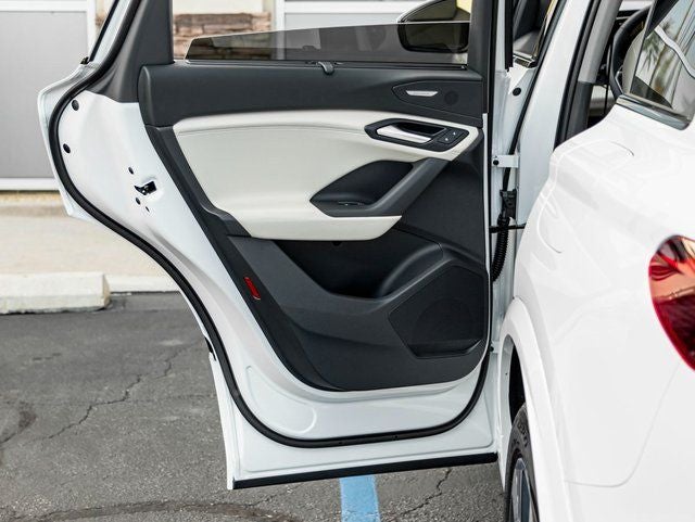 2025 Audi Q6 e-tron Premium Plus quattro