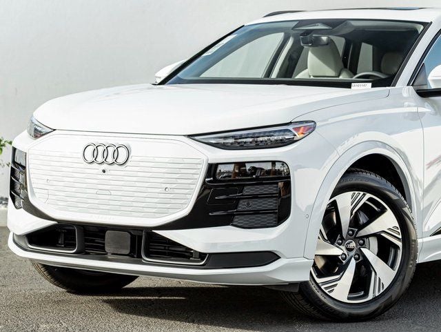 2025 Audi Q6 e-tron Premium Plus quattro
