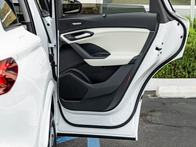 2025 Audi Q6 e-tron Premium Plus quattro