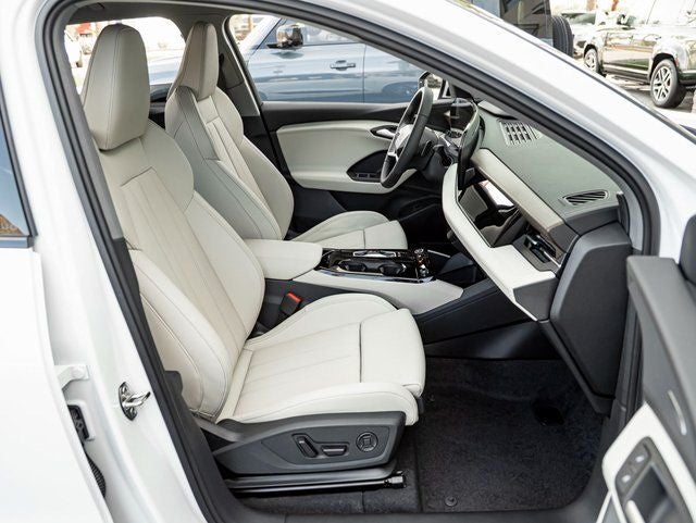 2025 Audi Q6 e-tron Premium Plus quattro