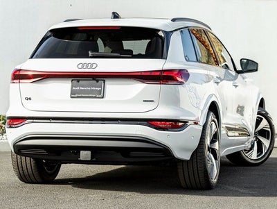 2025 Audi Q6 e-tron Premium Plus quattro