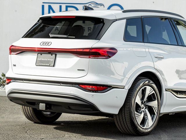 2025 Audi Q6 e-tron Premium Plus quattro