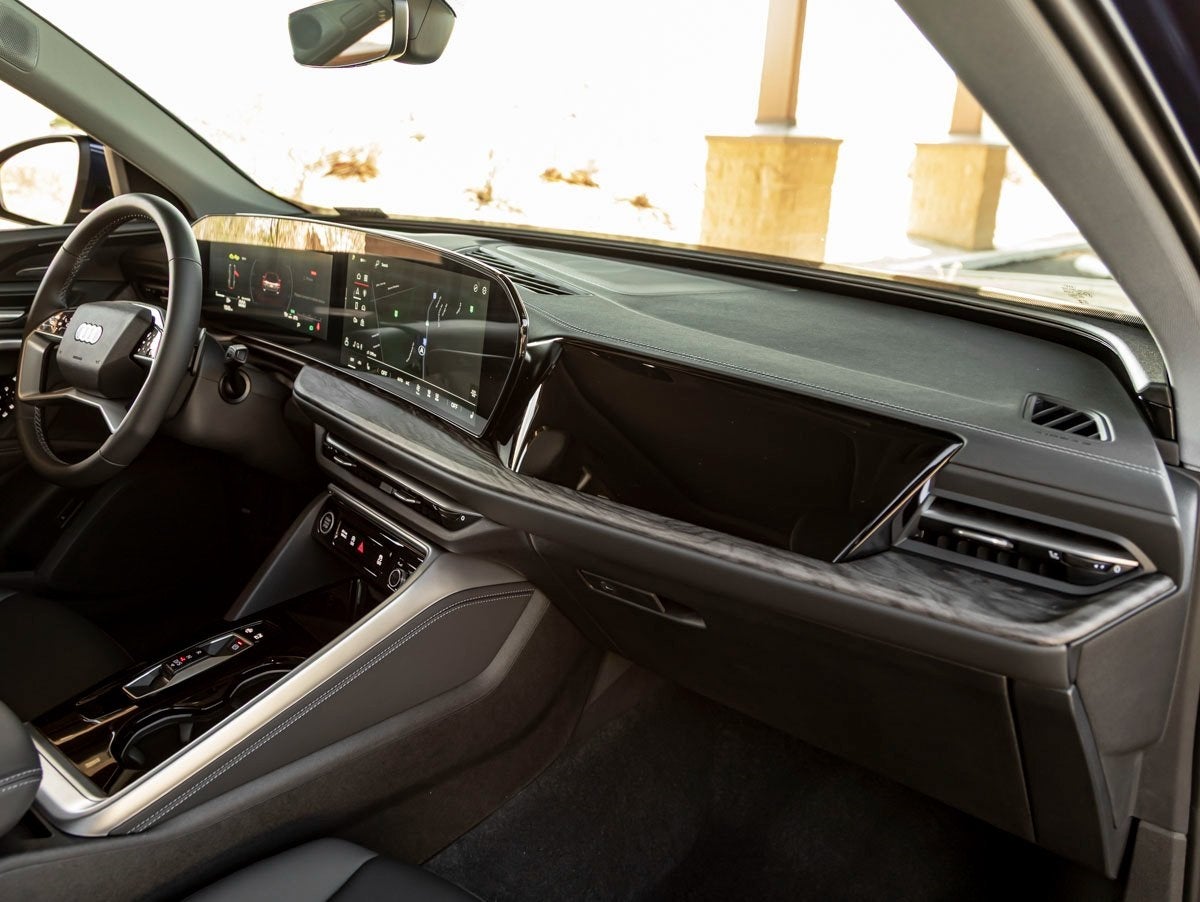 2025 Audi Q5 Premium Plus quattro