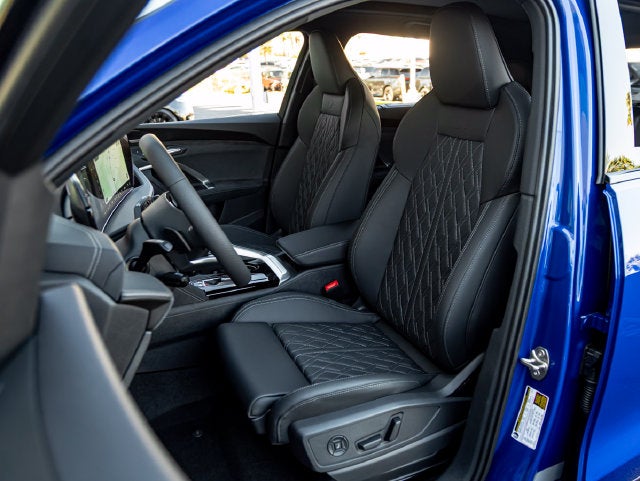 2026 Audi SQ5 Prestige quattro