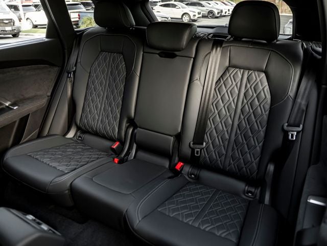 2026 Audi SQ5 Prestige quattro