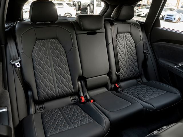 2026 Audi SQ5 Prestige quattro