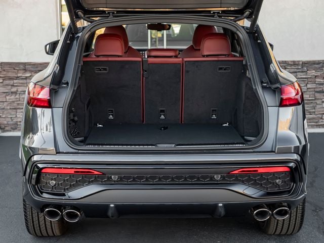2026 Audi SQ5 Prestige quattro