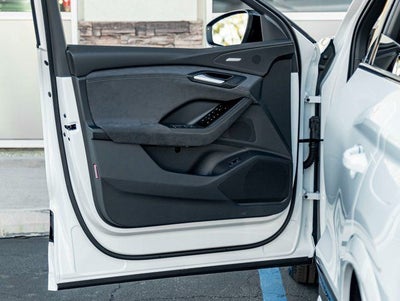 2025 Audi SQ6 e-tron Prestige quattro