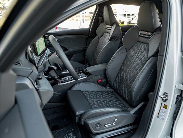 2025 Audi SQ6 e-tron Prestige quattro