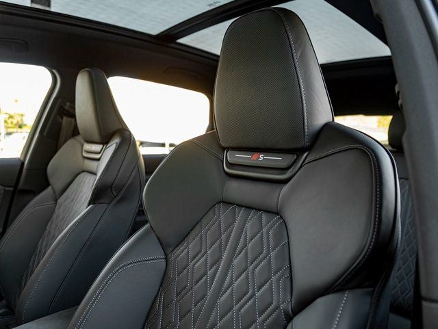 2025 Audi SQ6 e-tron Prestige quattro