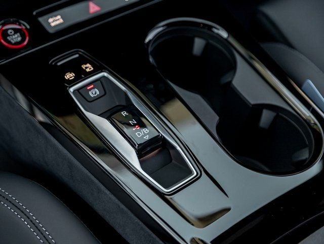 2025 Audi SQ6 e-tron Prestige quattro