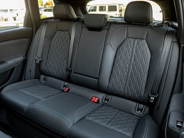 2025 Audi SQ6 e-tron Prestige quattro