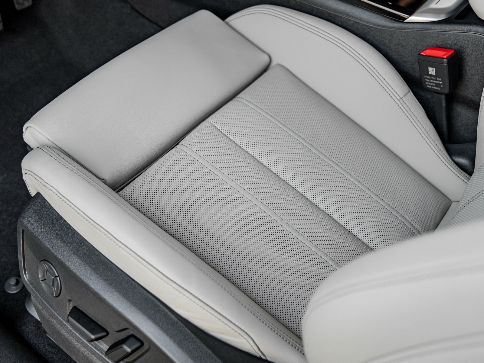 2025 Audi Q5 Prestige quattro