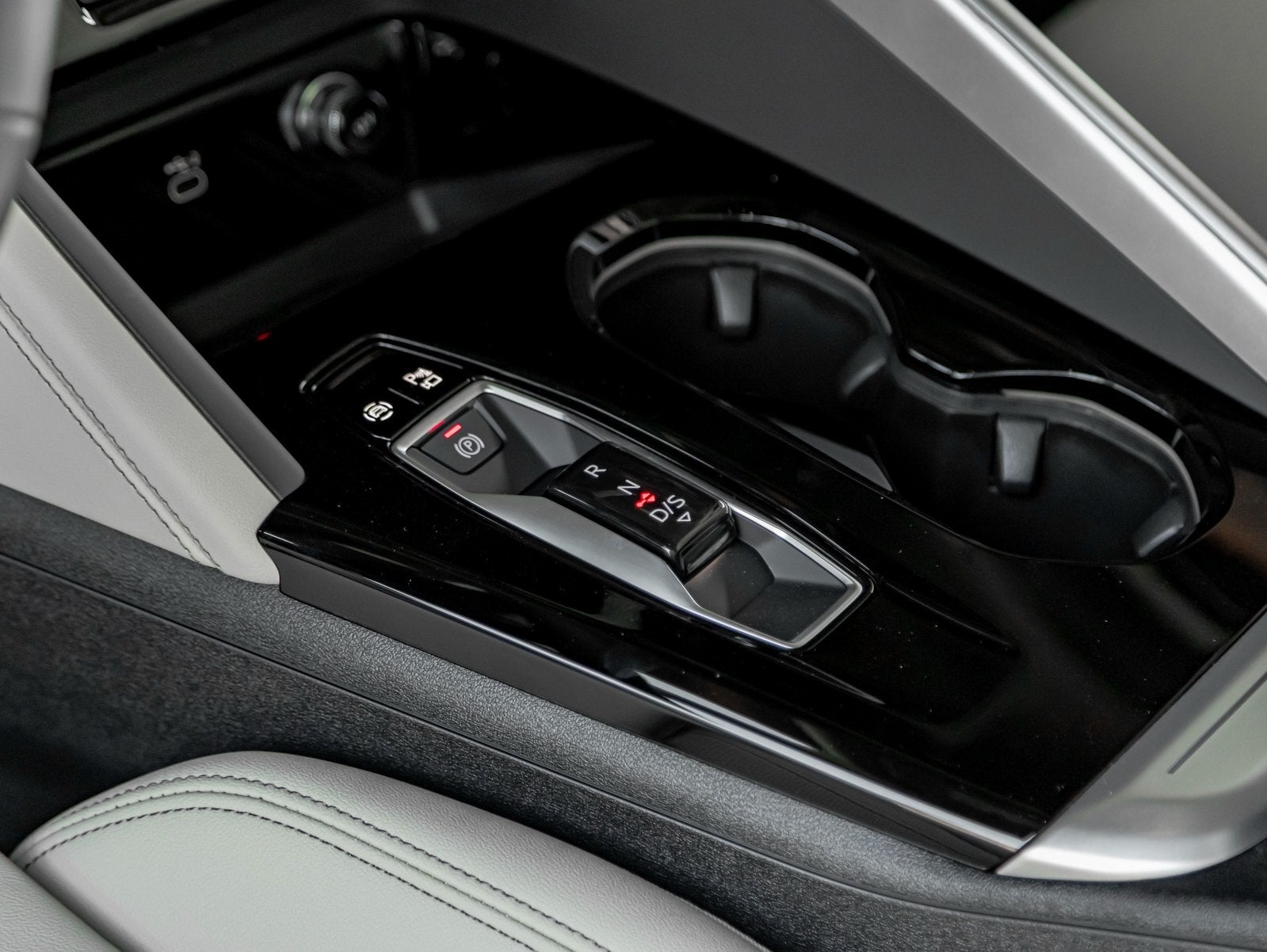 2025 Audi Q5 Prestige quattro