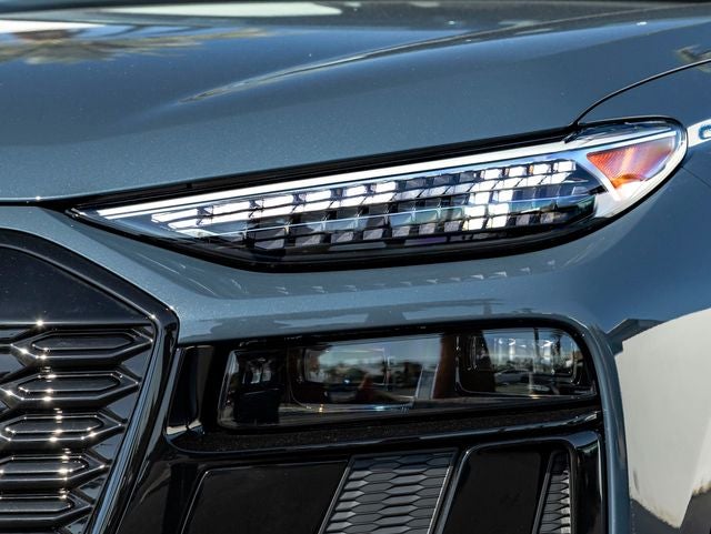2027 Audi Q6 e-tron Premium quattro