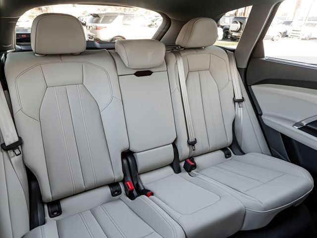 2026 Audi Q5 2.0T Premium Plus quattro
