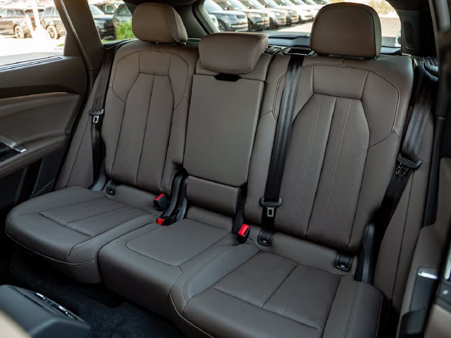 2026 Audi Q5 2.0T Premium Plus quattro