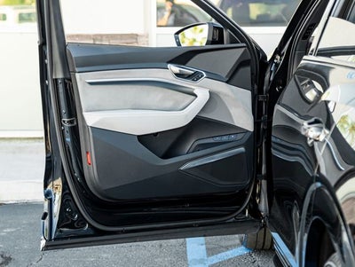 2024 Audi Q8 e-tron Prestige quattro