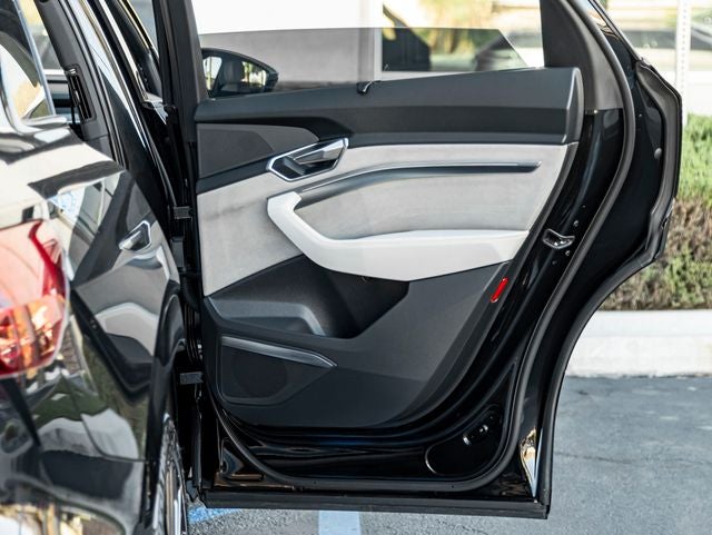 2024 Audi Q8 e-tron Prestige quattro