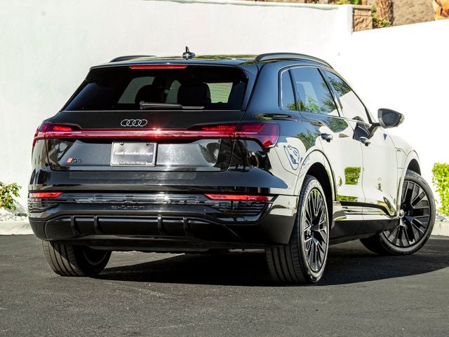 2024 Audi Q8 e-tron Prestige quattro