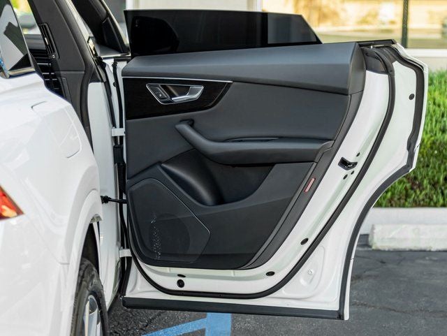 2020 Audi Q8 55 Premium quattro