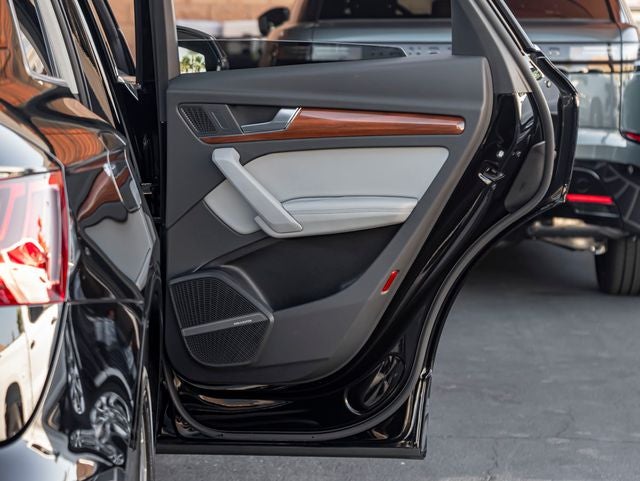 2023 Audi Q5 40 Premium Plus quattro