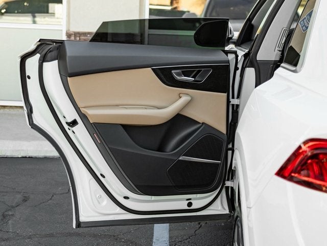 2021 Audi Q8 55 Premium Plus quattro