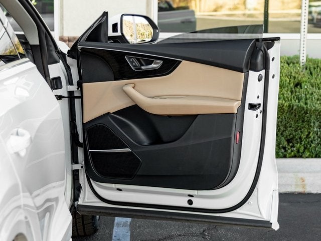 2021 Audi Q8 55 Premium Plus quattro