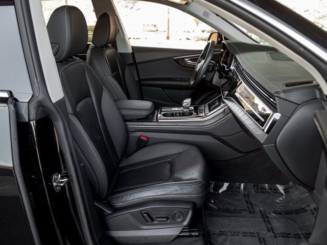 2023 Audi Q8 55 Premium Plus quattro