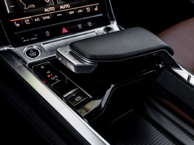 2024 Audi Q8 Sportback e-tron Premium Plus S line quattro