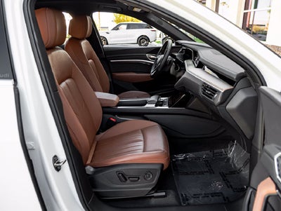 2024 Audi Q8 Sportback e-tron Premium Plus S line quattro